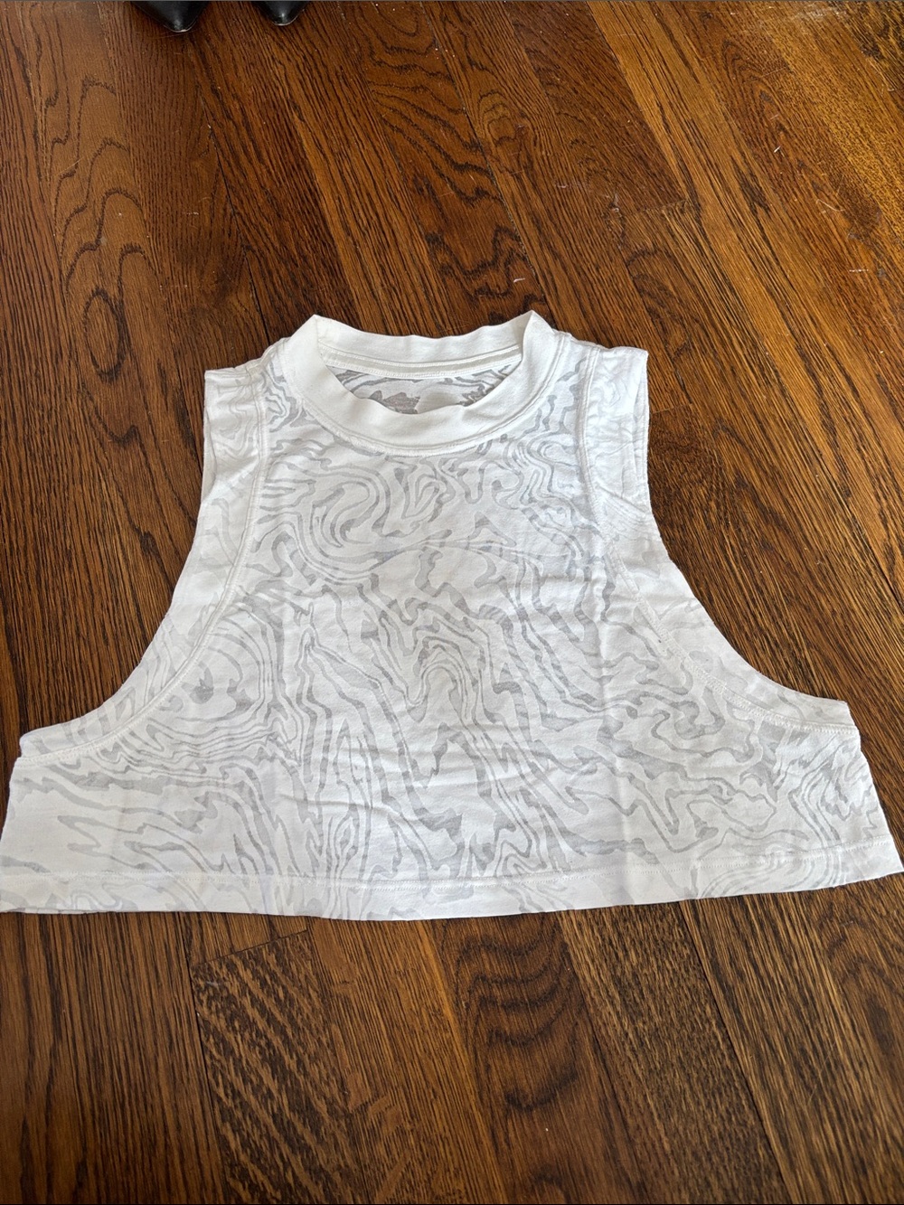lululemon athletica White Patterned Crop Tank